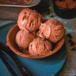 4 scoops of chocolate ice cream